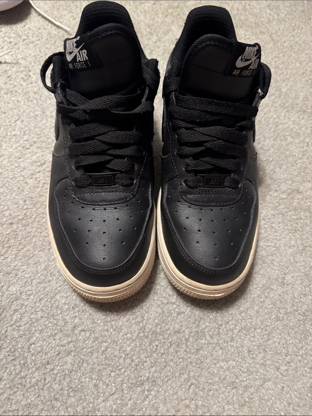 Nike Black Low-Top Sneakers with Cream Midsole